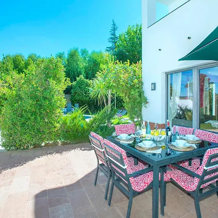 San Nicasio By Vintage Travel